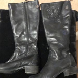 Etienne Aigner tall black leather boots with  stamped crest size 7
